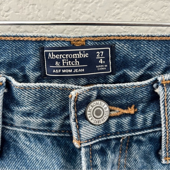 Abercrombie & Fitch Mom Jean - Picture 2 of 3